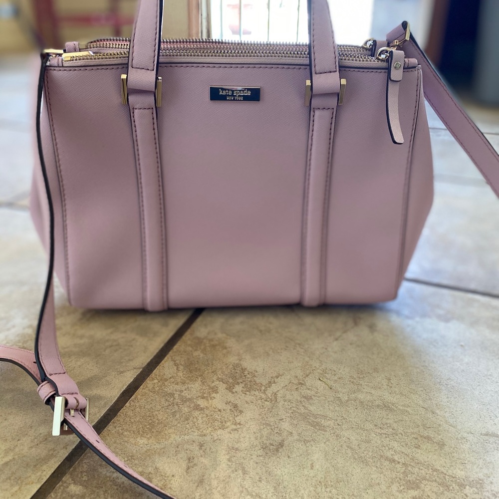 Like new Kate Spade pink crossbody🎀